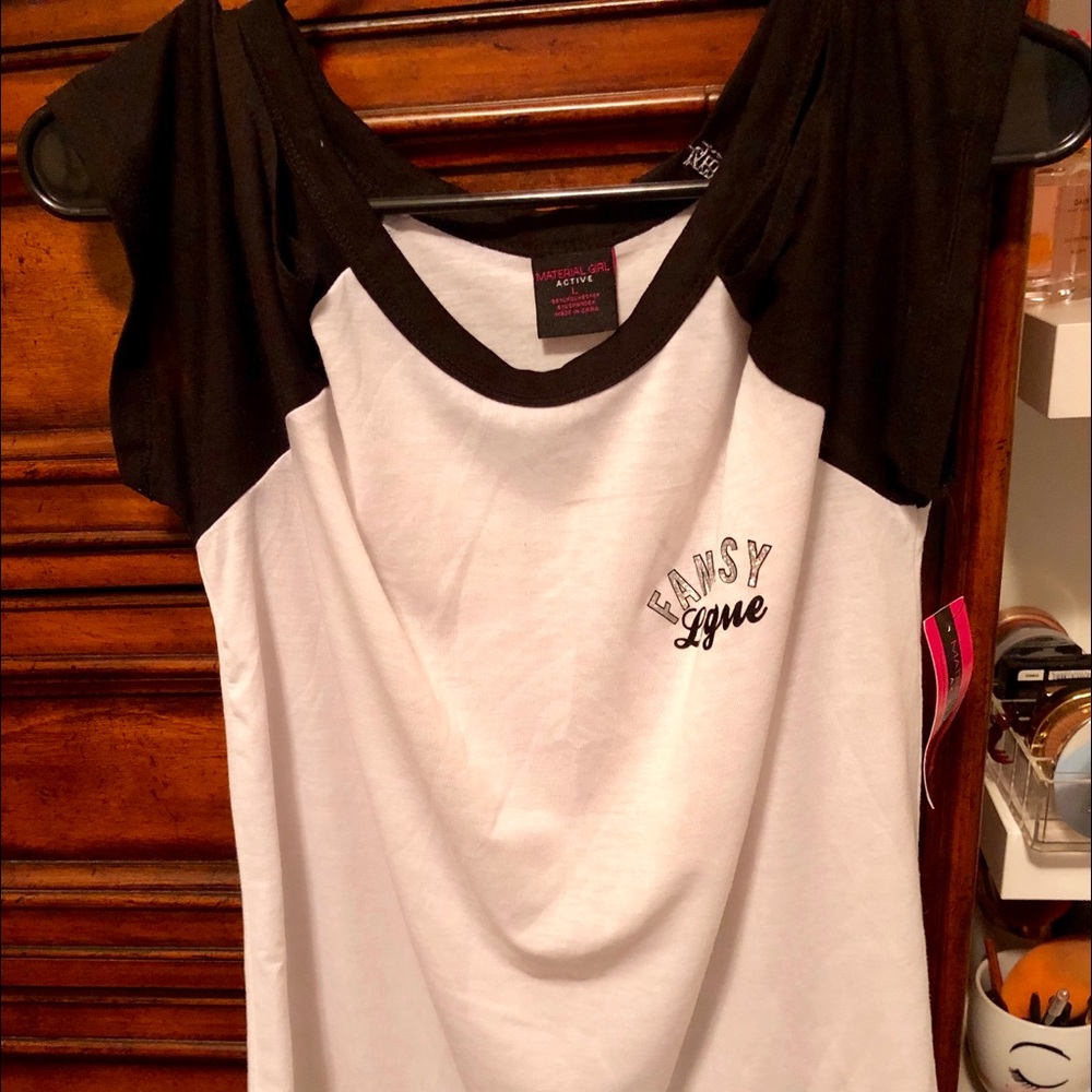 NWT cute T-shirt